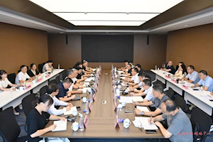 黄胜可在开云kaiyun官方入口工作座谈会上强调：健全协同机制 拉高办学标杆 推动广厦大学发展再上新台阶